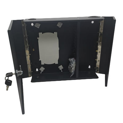 zet de de kernen2door Zwarte Optische Muur van 12/24/48 Vezelbijlage met Spoelen en Adapterplaten op