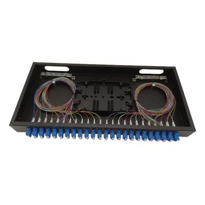 FTTH ODF Wall Mount 48 Vezels Fiber Optic Patch Panel Met LC Duplex Koppeling Pigtails