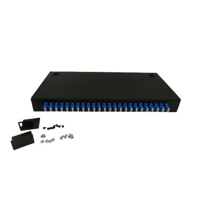 FTTH ODF Wall Mount 48 Vezels Fiber Optic Patch Panel Met LC Duplex Koppeling Pigtails